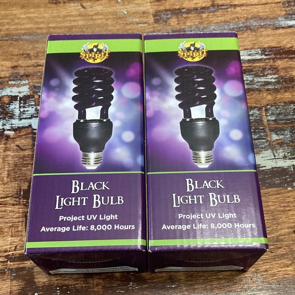 Spirit Other - New in Box Spirit Halloween Black Light Bulbs
